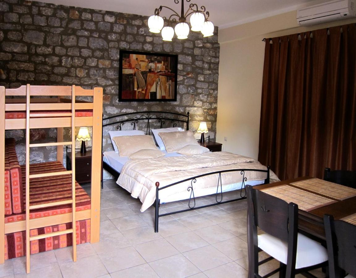 Estia Holiday Gythio Exterior foto
