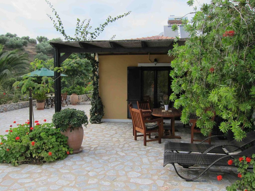 Estia Holiday Gythio Exterior foto