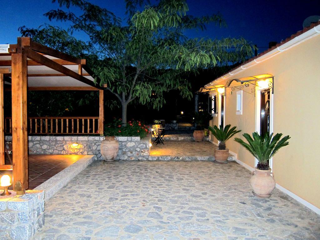Estia Holiday Gythio Exterior foto